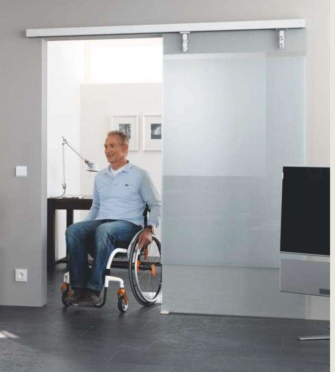Automatic sliding door for barrier-free access
